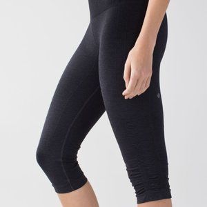 Lululemon In The Flow Crop - Size 4